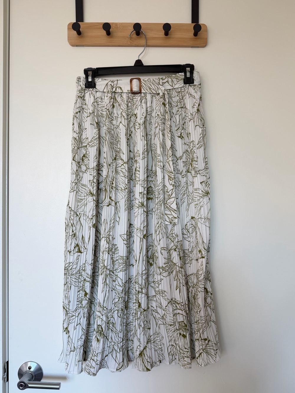 Pleated White Maxi Skirt with Olive Leaf Print and Belt